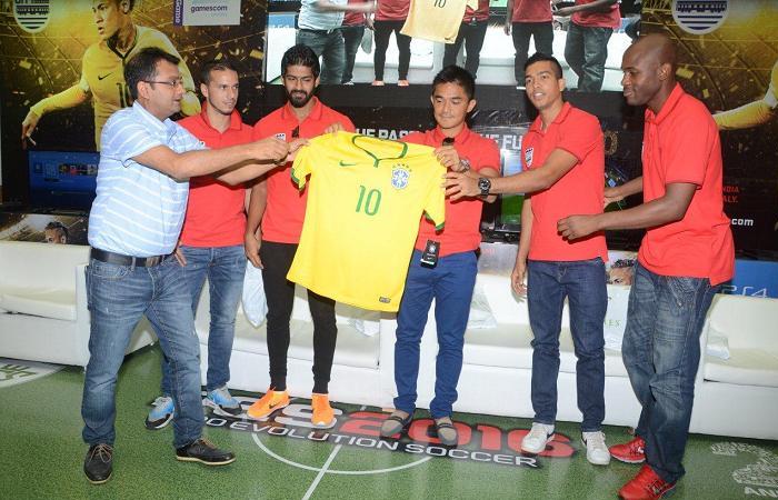 Neymar Jr Signed Jersey given to MCFC PLayers