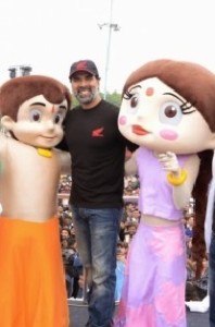 auto-expo-chhota-bheem-chutki-akshay-kumar-visits-honda-daughter-687685490